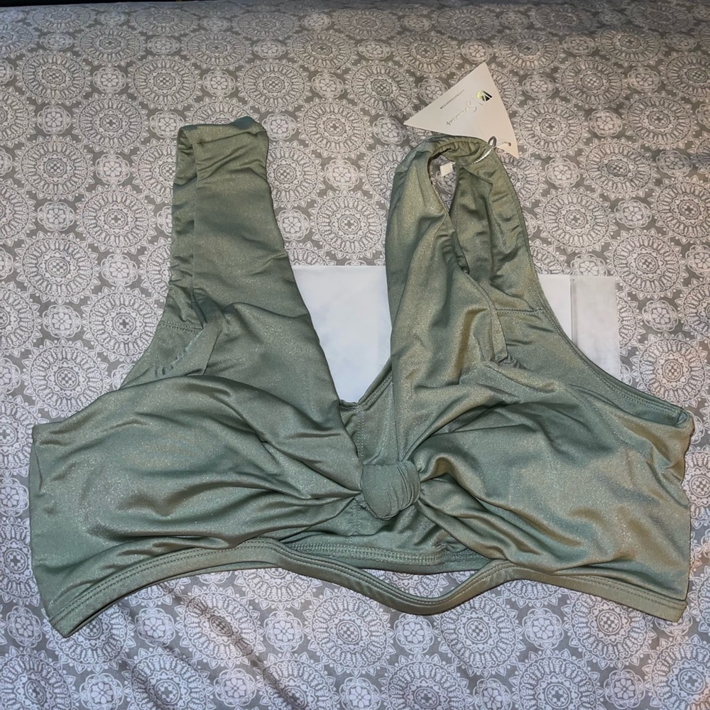 Plus size bikini top